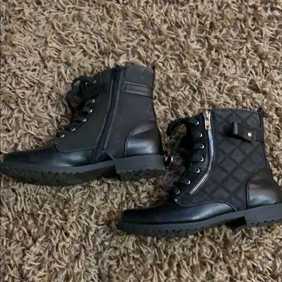 Black Boots for Kids - Picture 3 of 7